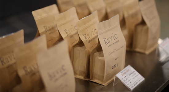 flexible-paper-packaging-in-cafe