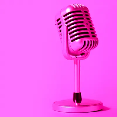 podcast-microphone-pink-background